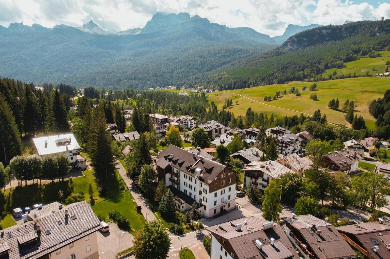 Hotel Serena Cortina Cortina dʼAmpezzo Esterno foto